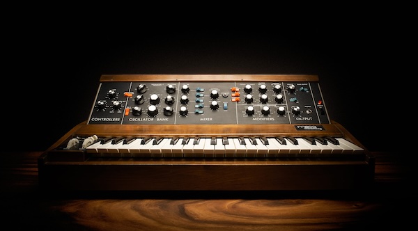 【9/2まで 50％OFF】Universal Audio「Moog Minimoog」モダンミュージックを変えた伝説のアナログシンセをデジタルで完全再現｜DTMプラグインセール