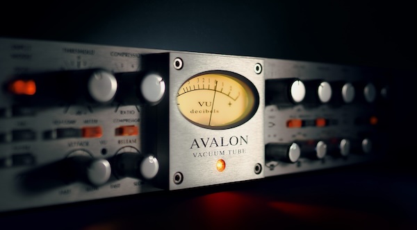 【9/2まで 50％OFF】Universal Audio「Avalon VT-737」ポップス、ヒップホップ、R&Bの世界で圧倒的な支持を得ている伝説的ハードウェアを完全再現した伝説のチャンネルストリップ｜DTMプラグインセール