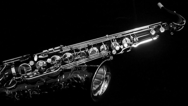 Pianobook「Tenor Saxophone by Hidde Pieters」サックスの"音"ではなく"空間"までを録るという発想!マイクの位置、ルームの鳴り、演奏者の息遣いまで計算されたプロクオリティのテナーサックス音源|DTMプラグインセール