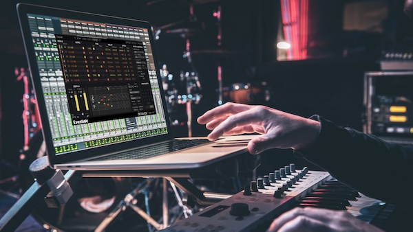 Eventide「Octavox」時間と音程を自在に操り、想像力の限界を超えるサウンドデザイン!一音入力するだけで壮大なアンサンブルが生まれる魔法の8ボイス・ダイアトニックハーモナイザー|DTMプラグインセール