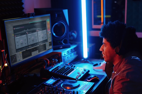 AIR Music Technology「Multiband Filterbank」音の輪郭がにじむ、パートがぶつかる、ダイナミクスが出ない…をすべて解決!細かい設定なしで音に動きと深みを与える、フィルターを超えて“楽器”として使える驚異のプラグイン|DTMプラグインセール