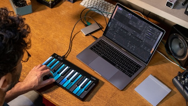 ROLI「Equator2」タッチの強弱から滑らかなピッチベンドまで!6つのシンセエンジンとMPE対応で究極の表現力を実現する次世代マルチシンセサイザー|DTMプラグインセール