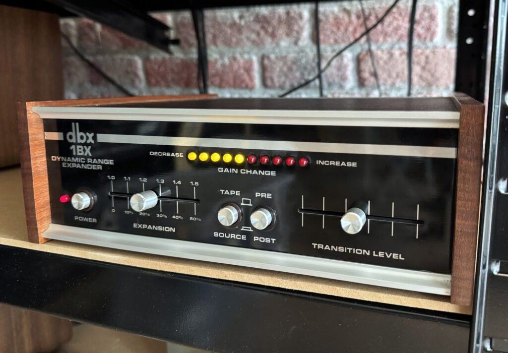 AudioThing「Type X」静寂と爆音の差を劇的に拡大する革命的アプローチ!コンプレッサーの正反対を行く画期的音響処理で、静かな音をより静かに、大きな音をそのまま維持する画期的エクスパンションツール|DTMプラグインセール