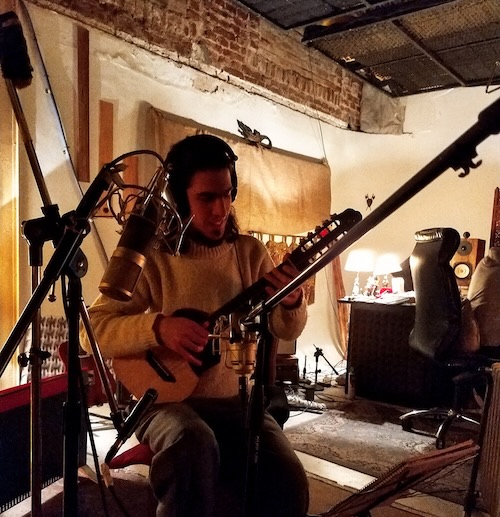 Guillermo Guareschi「The Ronroco」プロの映画音楽作曲家も愛用する南米伝統楽器ロンロコの音色をリアルに再現!南米アンデス地方の温もりと郷愁あふれるサウンドを自宅で再現できる本格民族楽器音源|DTMプラグインセール