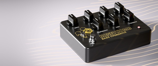 Canvas Audio「Honeycomb Bass OD」ベースの原音の芯を残したまま太く甘く歪ませる!コンプレッサー、EQ、キャビネットシミュレーション、ブレンド搭載の、DIでもライブでも即使える実戦派ベースオーバードライブ|DTMプラグインセール