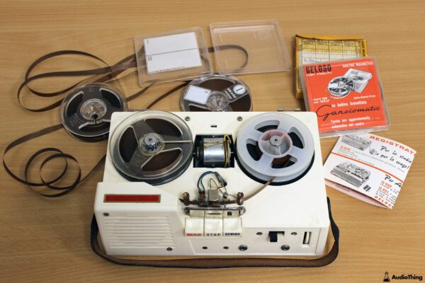 AudioThing「Reels」アナログテープレコーダーの魅力を完全再現！古き良き日本製ポータブルレコーダーをモデリングした究極のLo-Fiテープエミュレーションプラグイン｜DTMプラグインセール