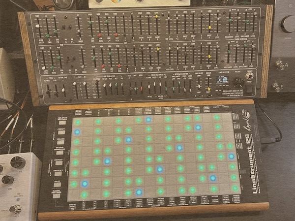 Sulcata Sound「Replicant Synth」アナログの名機“Deckard's Dream”を3台重ねてデジタル再構築!MPE対応で圧倒的な表現力を引き出す無料シンセ|DTMプラグインセール