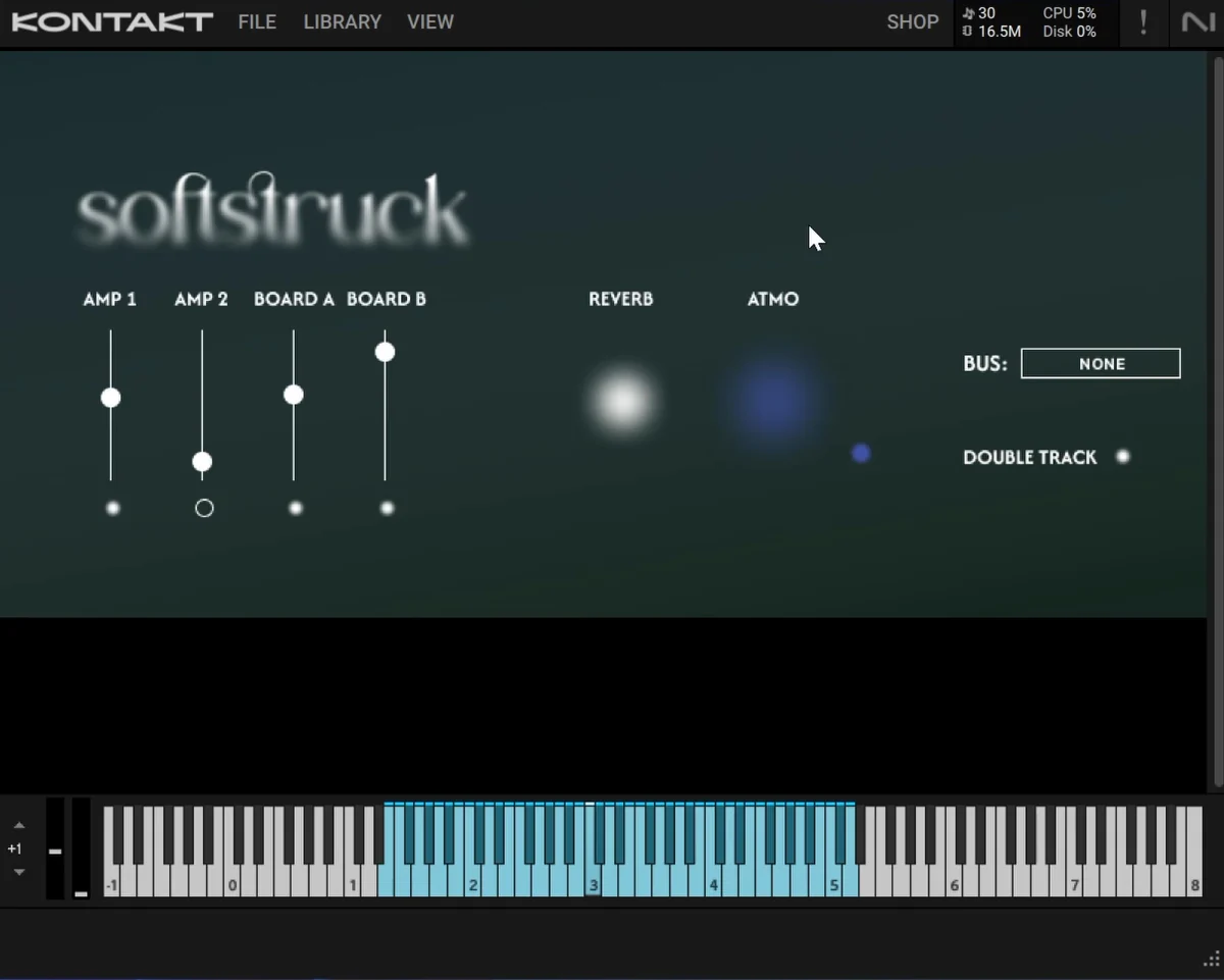 Sonora Cinematic「Softstruck」フェルト・ピアノの概念をギターに革新的転用！ウルトラソフト・フェルト・ピック奏法による刷毛ブラッシュ・ブラード・トーンの映画的ノスタルジア｜DTMプラグインセール