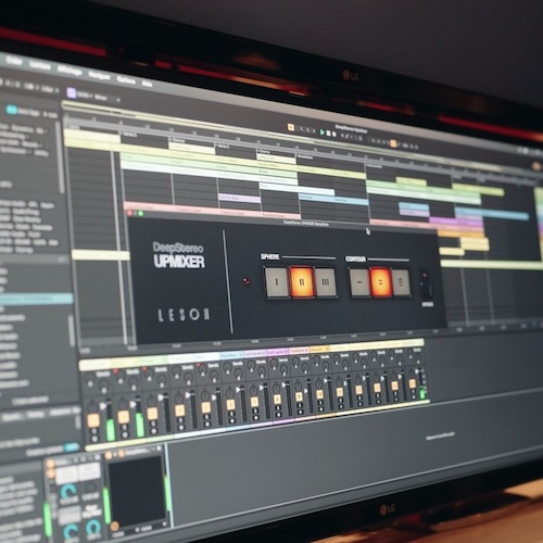 Leson「DeepStereo Upmixer」モノラルやステレオの音源を立体的な3Dサウンドへと変換し、ボーカル・楽器・環境音に自然な奥行きと臨場感を与える革新的プラグイン｜DTMプラグインセール