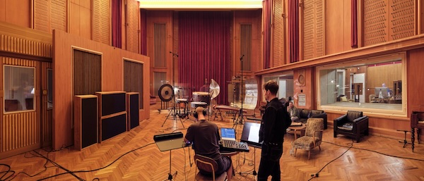 「FFOSSO」10種類以上の音響エンジン・100を超えるマルチサンプル・有機的に変化する音の動き！音の奥深さを「操作」できるプラットフォーム｜DTMプラグインセール