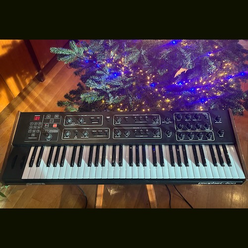 Legowelt「LEGOWELT PROPHET 600 SAMPLE PACK」ヴィンテージシンセの太くて荒々しいアナログサウンドを386種類も収録した極上のサンプルパック｜DTMプラグインセール