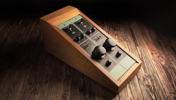 Universal Audio「UA 610 Tube Preamp & EQ Collection」プロのような温かみと厚みのある音に仕上げる！伝説の真空管プリアンプ「610」を完全再現した、ボーカルやギターにアナログ感を加えるプラグイン｜DTMプラグインセール