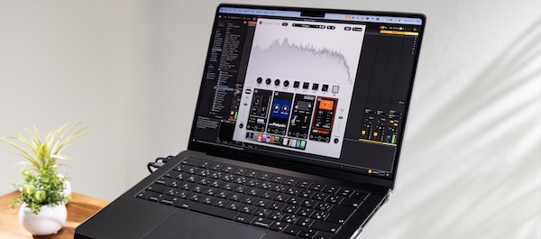 KORG「Filter Ark」MS-20の荒々しいドライブ、Polysixの滑らかなスイープ、miniKORG 700sの温かみ、ARP ODYSSEYの鋭いレゾナンス！シンセサイザー史を彩った伝説的フィルターを忠実に再現し、最大4つのフィルターを自在にルーティングできる次世代フィルター｜DTMプラグインセール