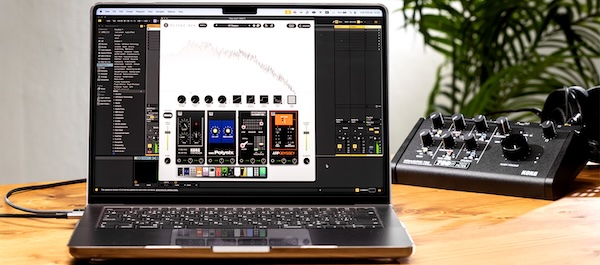 KORG「Filter Ark」MS-20の荒々しいドライブ、Polysixの滑らかなスイープ、miniKORG 700sの温かみ、ARP ODYSSEYの鋭いレゾナンス！シンセサイザー史を彩った伝説的フィルターを忠実に再現し、最大4つのフィルターを自在にルーティングできる次世代フィルター｜DTMプラグインセール