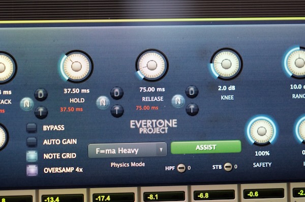 Evertone「EVERTONE EXPANDER」“加速度エネルギー”という視点で、録音物に自然な押し出し(エネルギー)を戻すアプローチ!エンジニアが時間をかけて作っていた"前に出る音質"を1つのプラグインで再現する革新的なツール|DTMプラグインセール