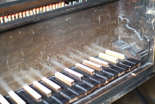 Realsamples「German Harpsichord 1738」古楽や映像音楽に活きるリアルな響きと演奏表現！18世紀の実物チェンバロをもとに再現されたソフト音源｜DTMプラグインセール