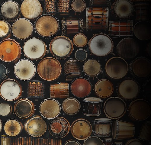 EASTWEST「StormDrum 2 Pro Bundle」爆発的からヒプノティックまで100以上の映画スコア向けMIDIパフォーマンス、24ベロシティによる完全な音色変化を実現する大迫力パーカッション音源｜DTMプラグインセール